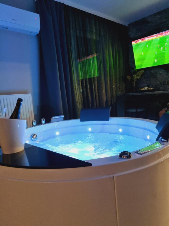 Apartament Jacuzzi Краків Екстер'єр фото