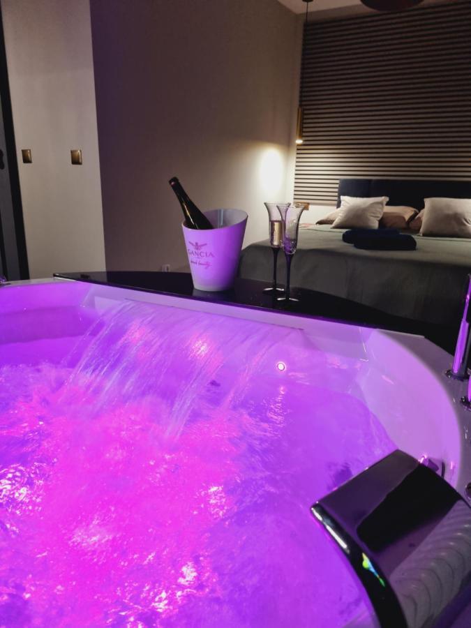 Apartament Jacuzzi Краків Екстер'єр фото
