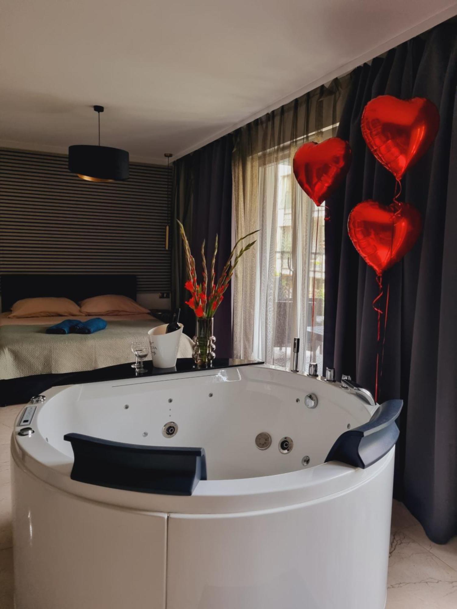 Apartament Jacuzzi Краків Екстер'єр фото